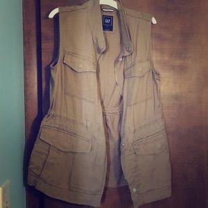 Safari vest with many pockets